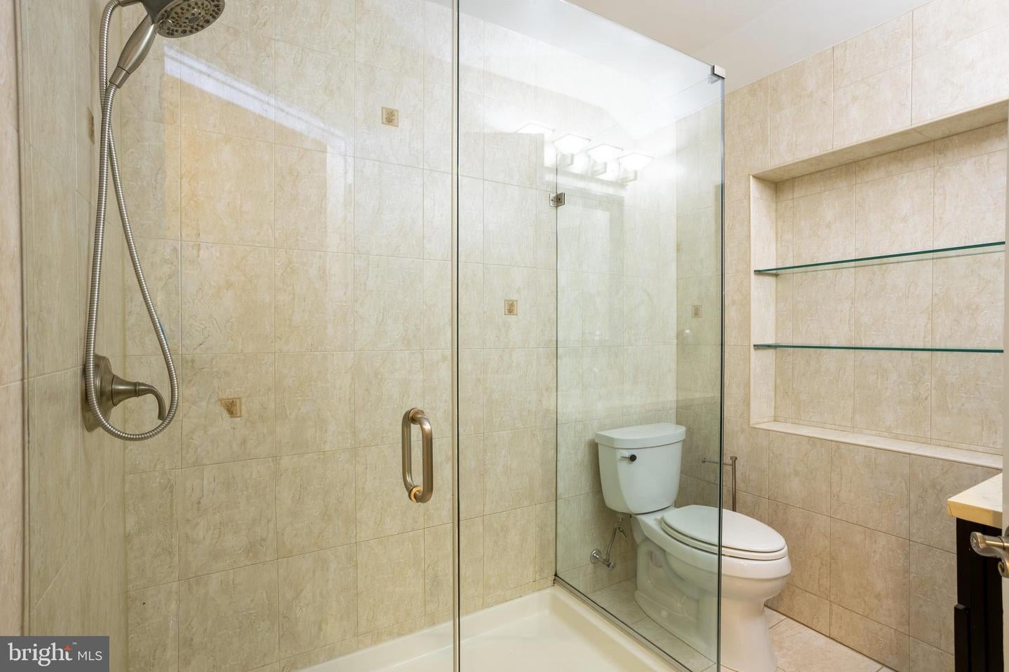 Baltimore, Maryland, 21215, United States, 6 Bedrooms Bedrooms, ,6 BathroomsBathrooms,Residential,Active,1985862