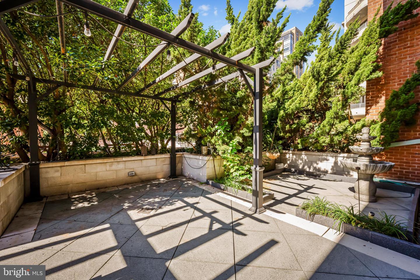 Baltimore, Maryland, 21202, United States, 3 Bedrooms Bedrooms, ,4 BathroomsBathrooms,Residential,Active,1963429