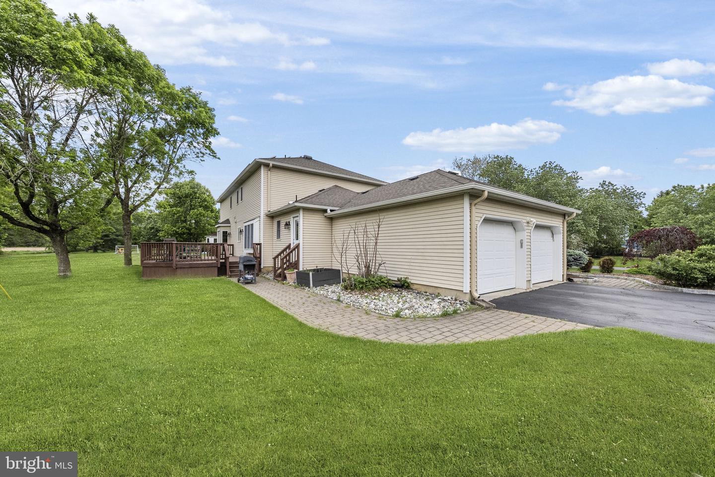 Princeton Junction, New Jersey, 08550, United States, 4 Bedrooms Bedrooms, ,3 BathroomsBathrooms,Residential,Contingent,2045693