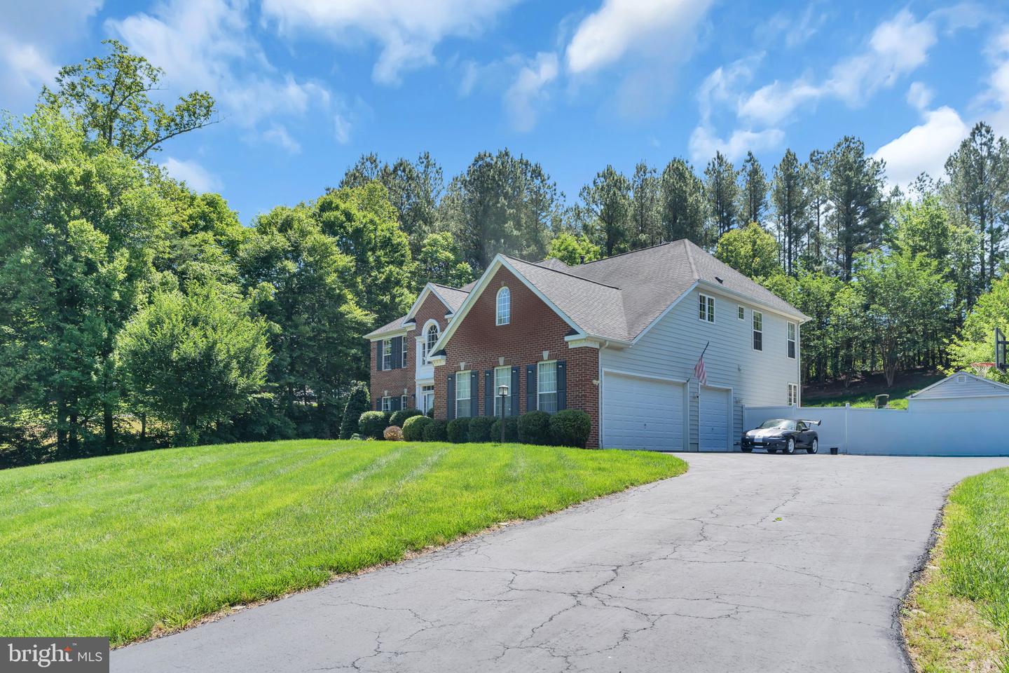 Manassas, Virginia, 20112, United States, 6 Bedrooms Bedrooms, ,5 BathroomsBathrooms,Residential,Active,2052030