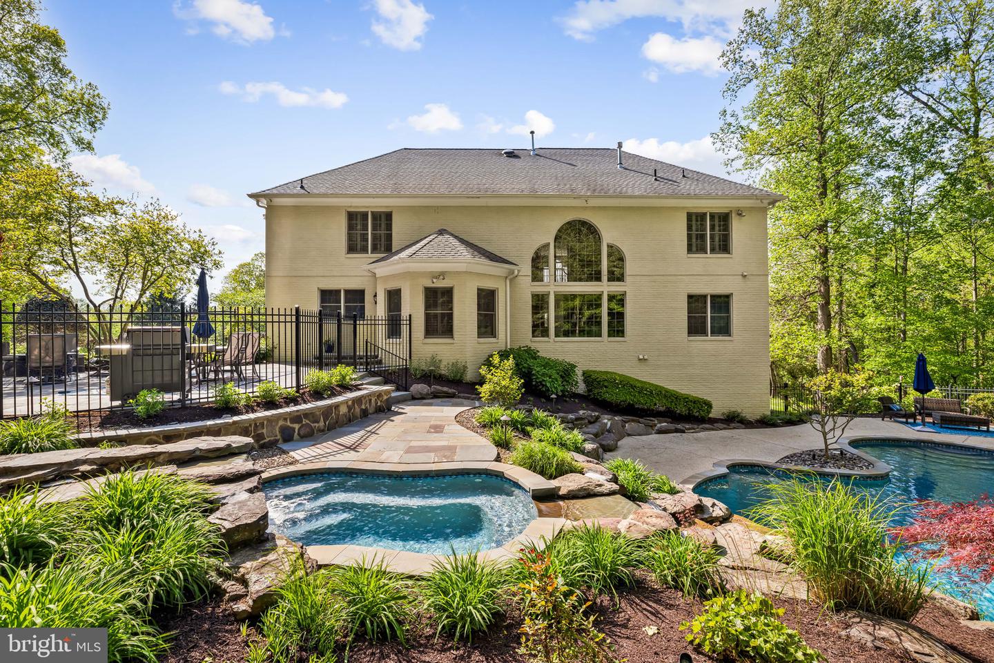 Ellicott City, Maryland, 21042, United States, 5 Bedrooms Bedrooms, ,5 BathroomsBathrooms,Residential,Active,2044187