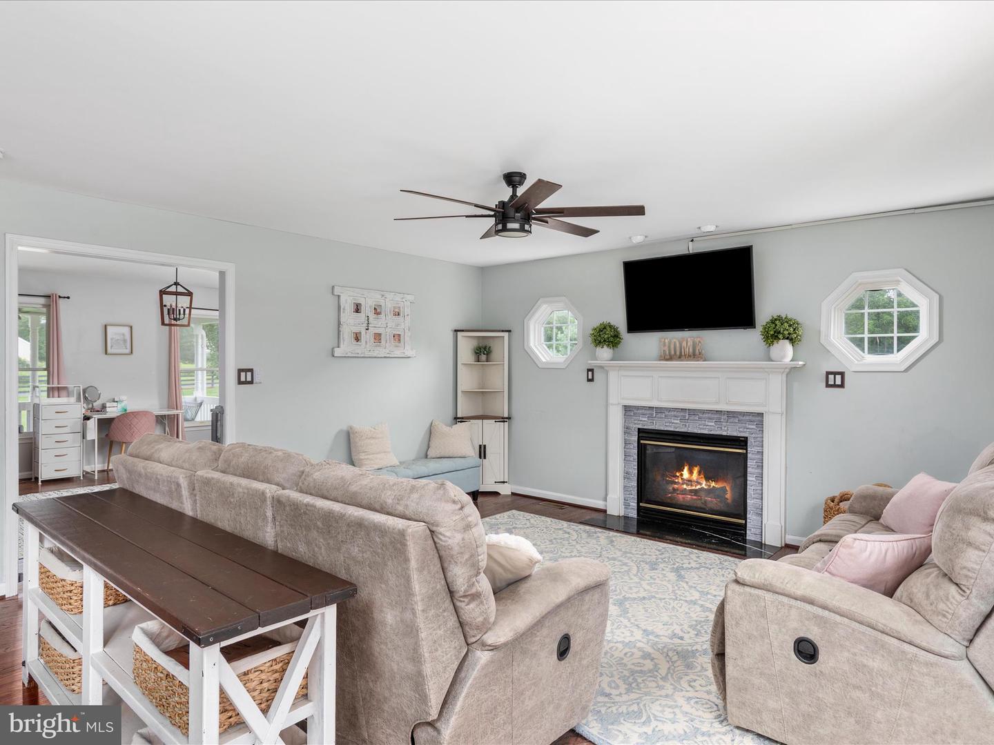 Amissville, Virginia, 20106, United States, 4 Bedrooms Bedrooms, ,4 BathroomsBathrooms,Residential,Active,1929462