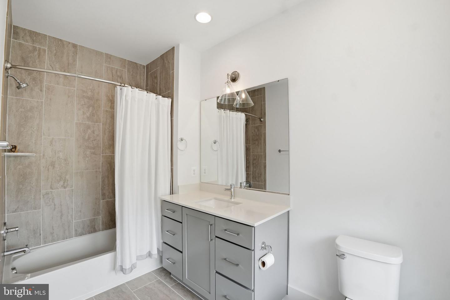 Potomac, Maryland, 20854, United States, 3 Bedrooms Bedrooms, ,5 BathroomsBathrooms,Residential,Active,2044555