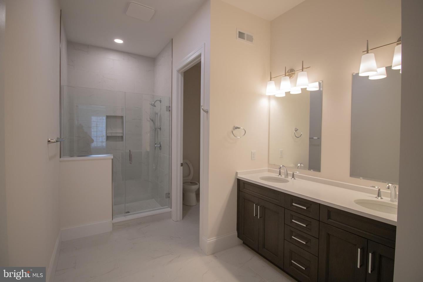Wilmington, Delaware, 19803, United States, ,4 BathroomsBathrooms,Residential,Active,1824914