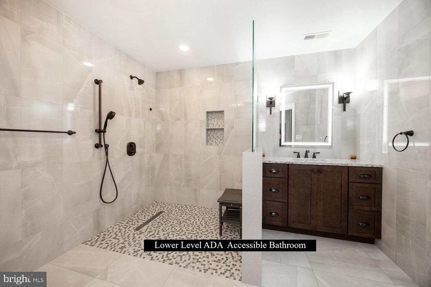 Landenberg, Pennsylvania, 19350, United States, 5 Bedrooms Bedrooms, ,6 BathroomsBathrooms,Residential,Active,1965819