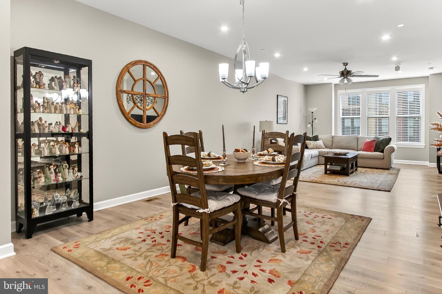 Fairfax, Virginia, 22033, United States, 4 Bedrooms Bedrooms, ,5 BathroomsBathrooms,Residential,Active,1992238