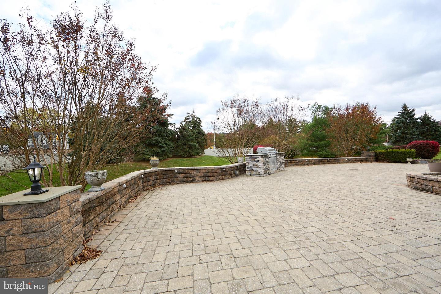 Blue Bell, Pennsylvania, 19422, United States, 4 Bedrooms Bedrooms, ,6 BathroomsBathrooms,Residential,Active,2008012