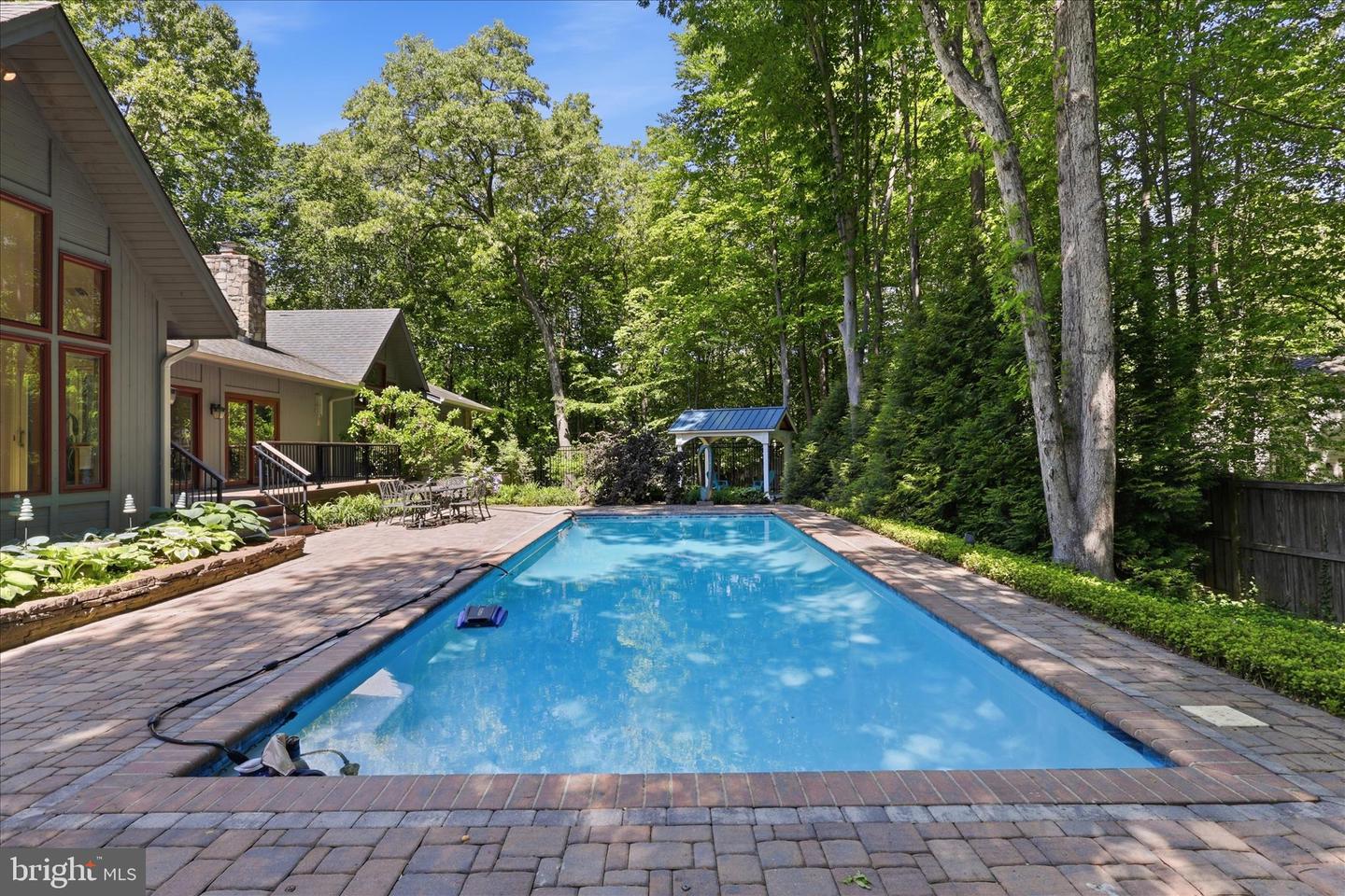 Great Falls, Virginia, 22066, United States, 4 Bedrooms Bedrooms, ,4 BathroomsBathrooms,Residential,Pending,2045715