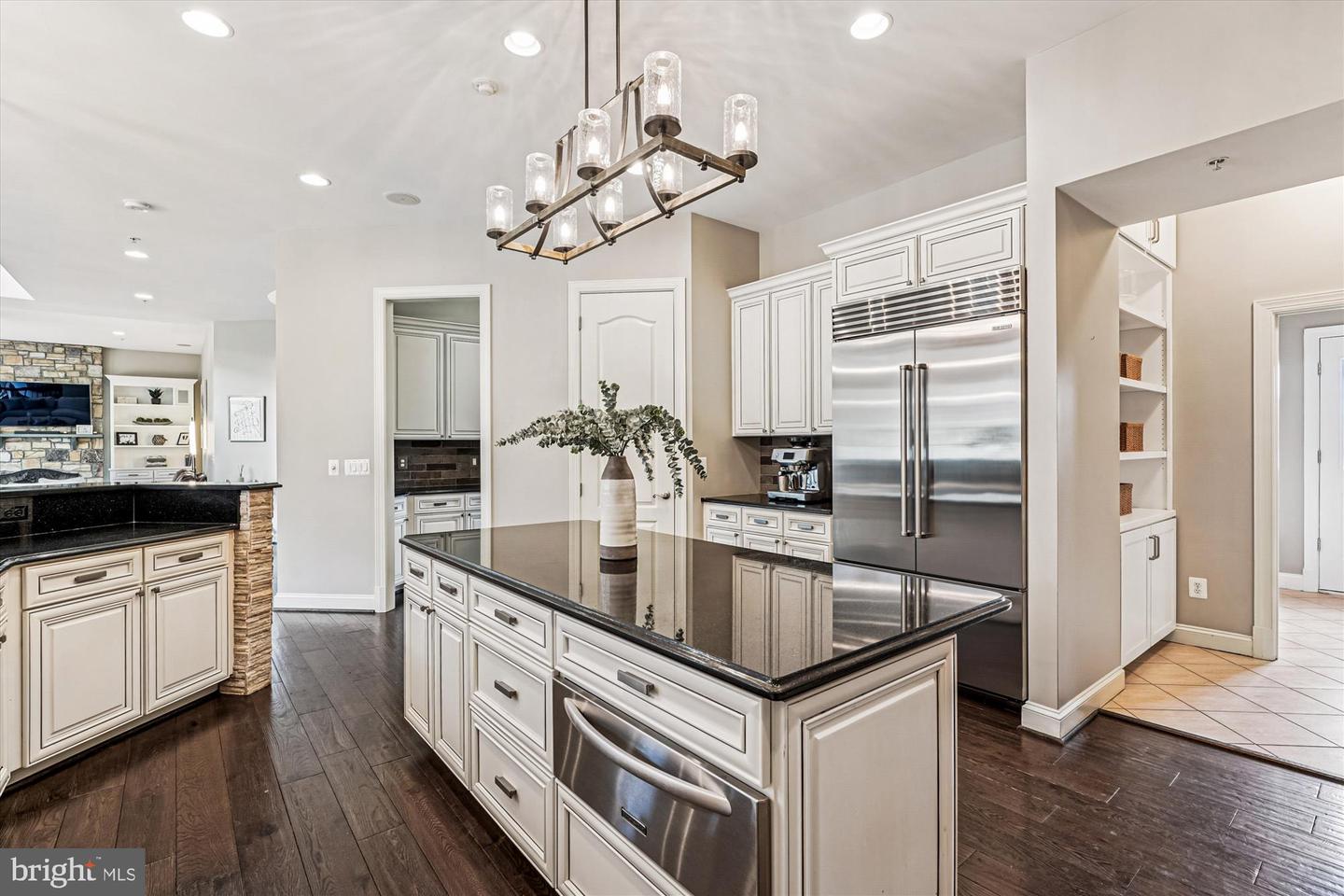 Leesburg, Virginia, 20175, United States, 5 Bedrooms Bedrooms, ,6 BathroomsBathrooms,Residential,Active,1987213