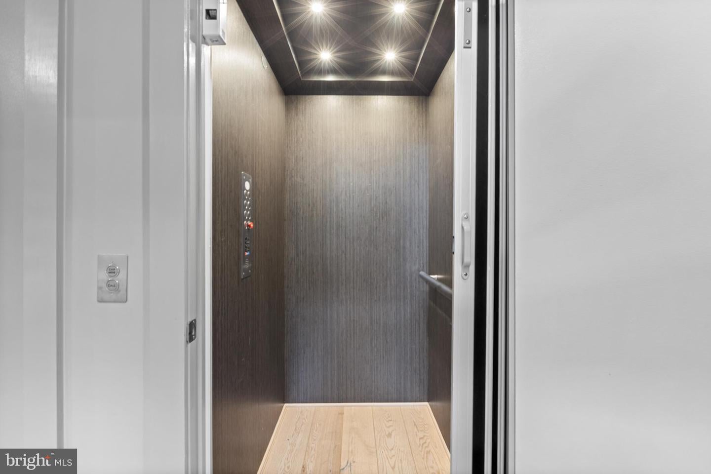 Philadelphia, Pennsylvania, 19146, United States, ,6 BathroomsBathrooms,Residential,Active,1862906
