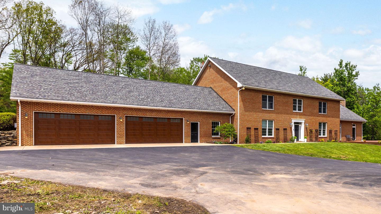 Bloomsburg, Pennsylvania, 17815, United States, 4 Bedrooms Bedrooms, ,4 BathroomsBathrooms,Residential,Active,2045762