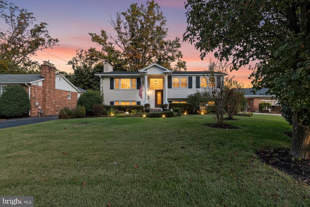 Annandale, Virginia, 22003, United States, 4 Bedrooms Bedrooms, ,3 BathroomsBathrooms,Residential,Active,1969677