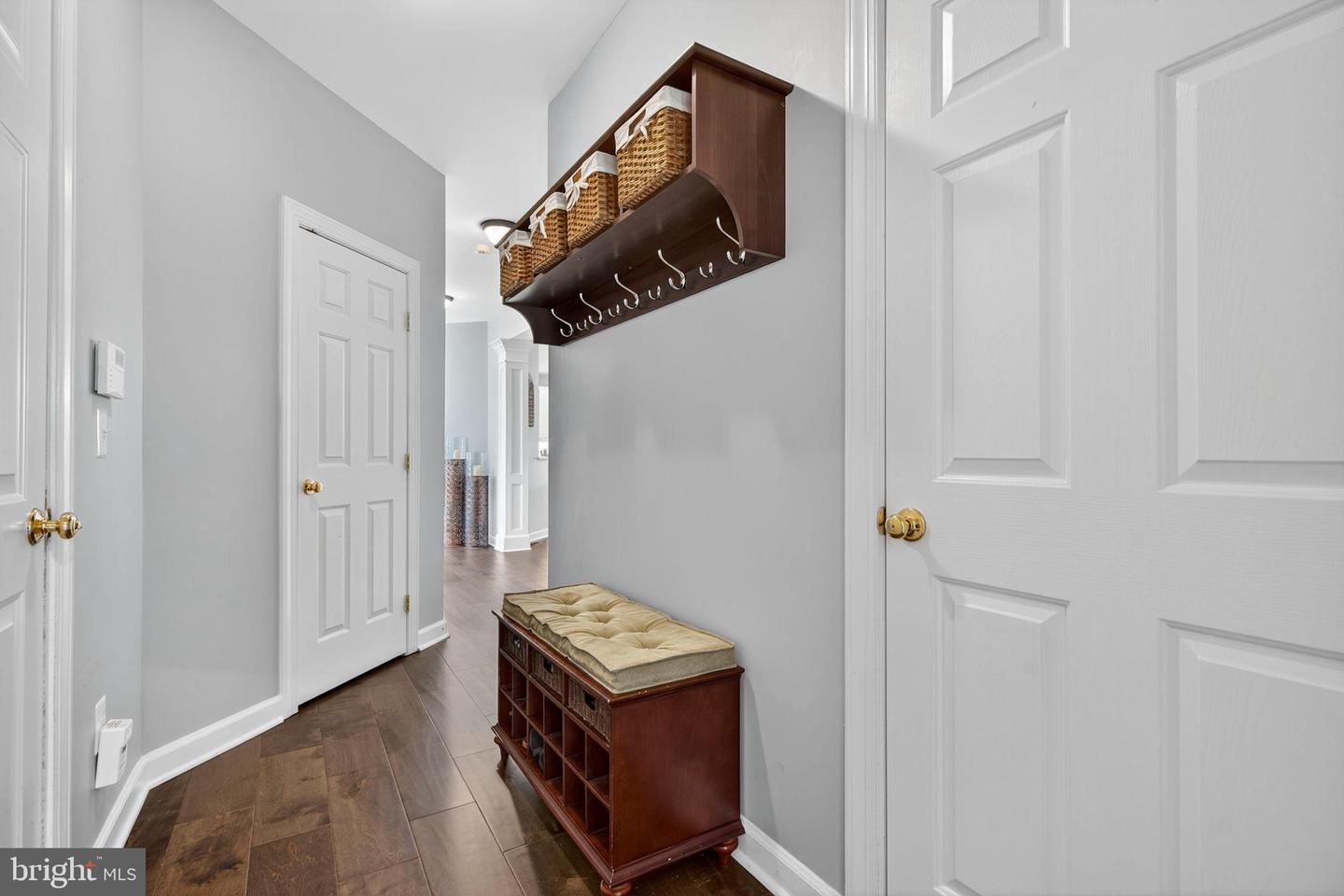 Aldie, Virginia, 20105, United States, 5 Bedrooms Bedrooms, ,5 BathroomsBathrooms,Residential,Active,2010541