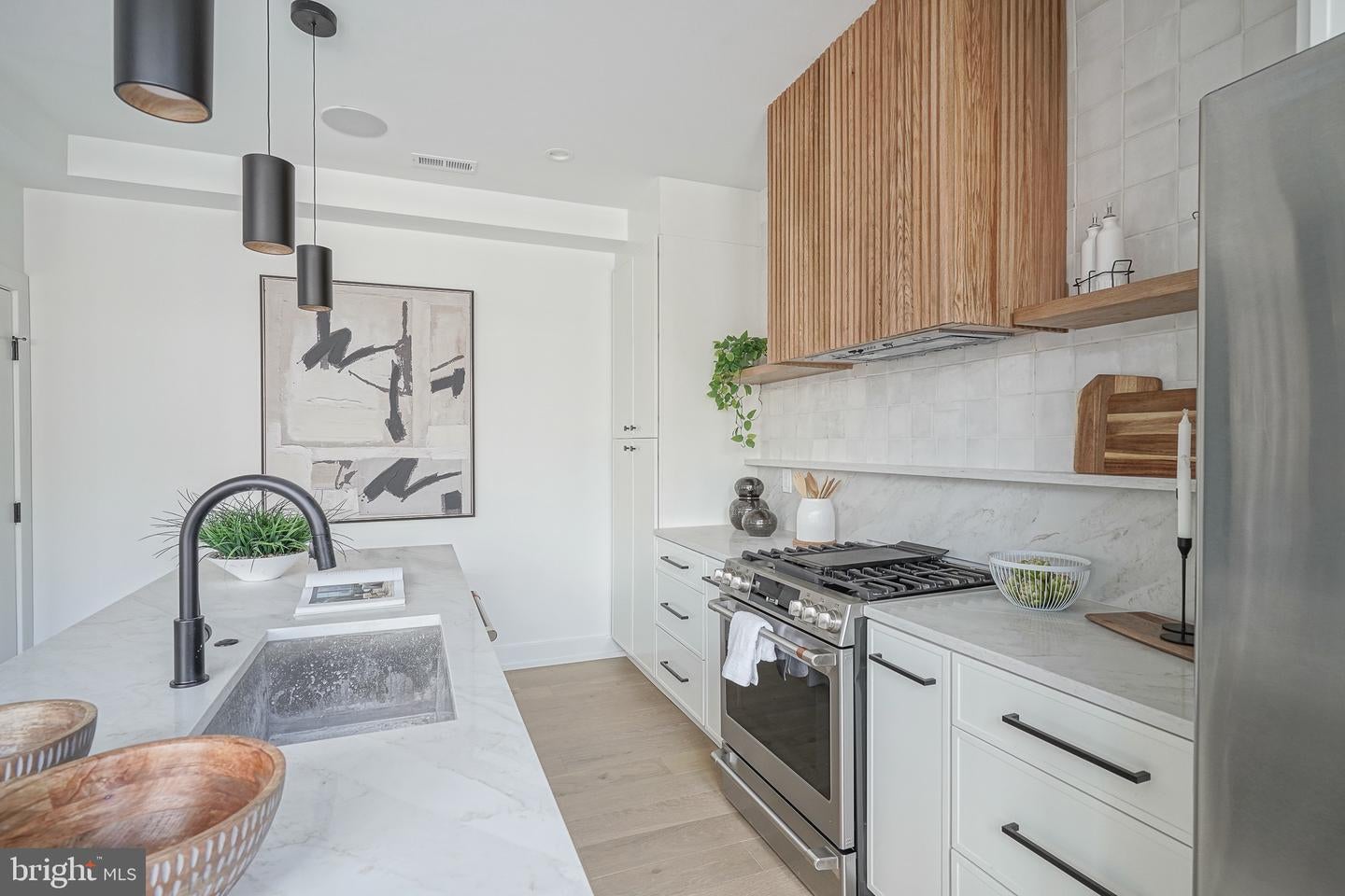 Philadelphia, Pennsylvania, 19125, United States, 4 Bedrooms Bedrooms, ,5 BathroomsBathrooms,Residential,Active,2045558
