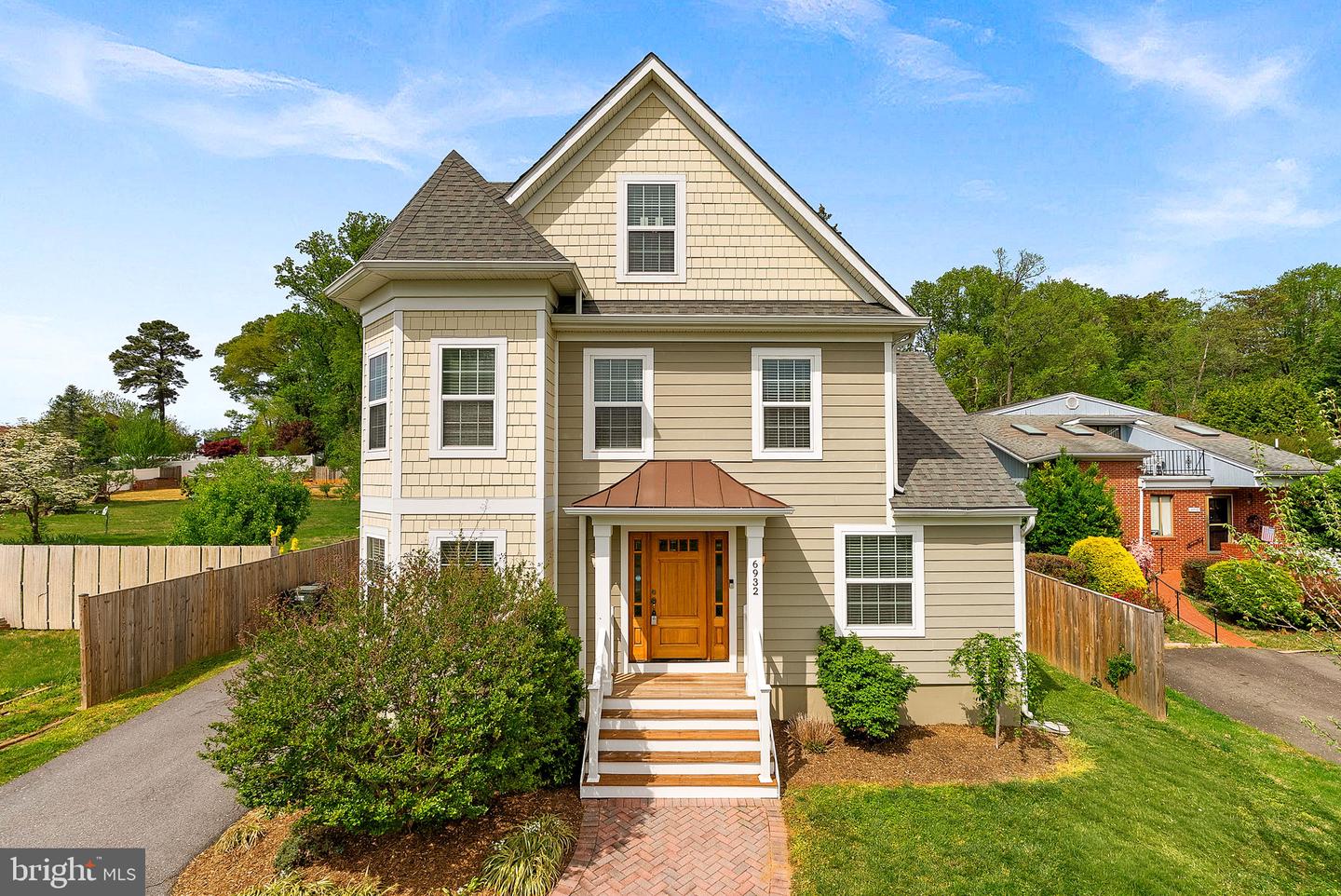 Annandale, Virginia, 22003, United States, 4 Bedrooms Bedrooms, ,4 BathroomsBathrooms,Residential,Active,2044601