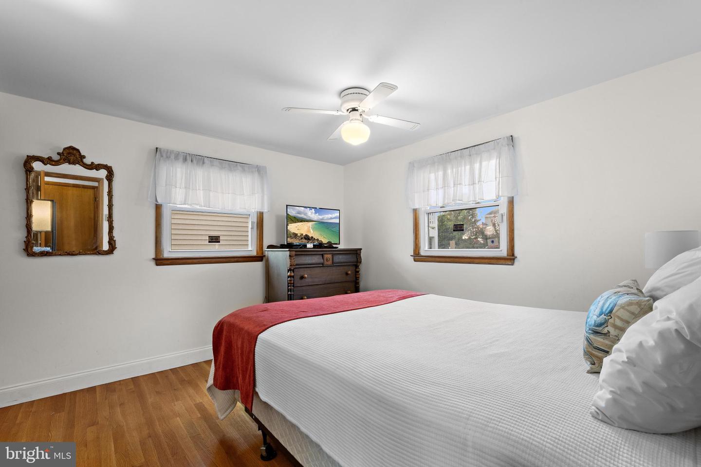 Surf City, New Jersey, 08008, United States, 4 Bedrooms Bedrooms, ,2 BathroomsBathrooms,Residential,Active,1941334