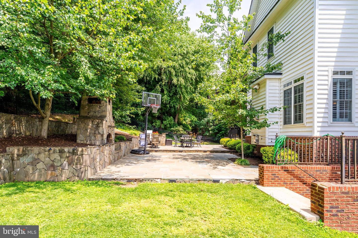 Alexandria, Virginia, 22307, United States, 5 Bedrooms Bedrooms, ,5 BathroomsBathrooms,Residential,Active,1945214