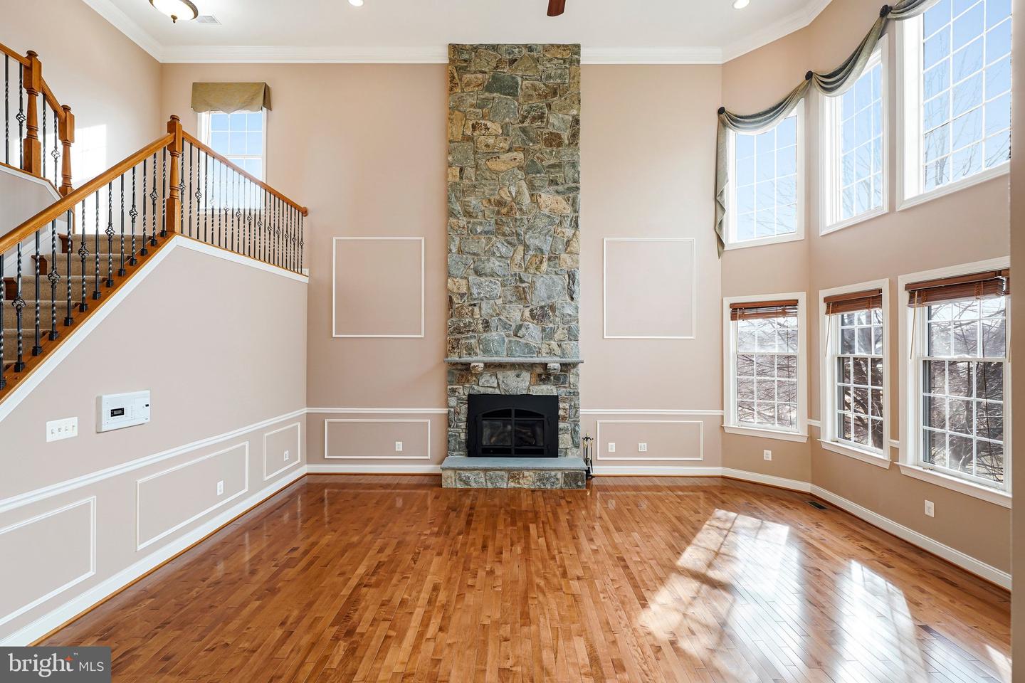 Leesburg, Virginia, 20175, United States, 5 Bedrooms Bedrooms, ,5 BathroomsBathrooms,Residential,Active,2021689