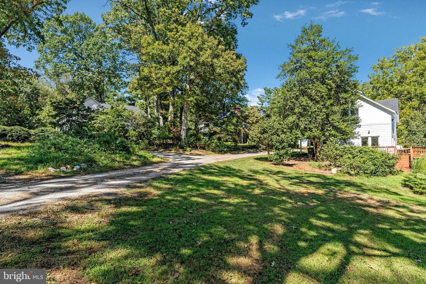 Oakton, Virginia, 22124, United States, 6 Bedrooms Bedrooms, ,8 BathroomsBathrooms,Residential,Active,1945467