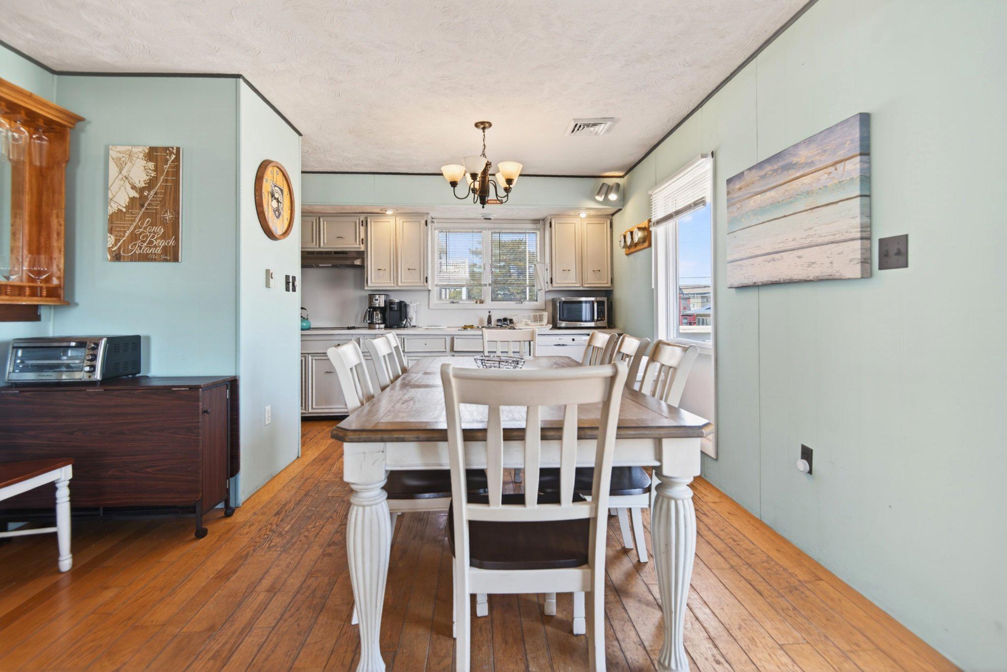 Long Beach Twp, New Jersey, 08008, United States, 8 Bedrooms Bedrooms, ,4 BathroomsBathrooms,Residential,Active,2021663