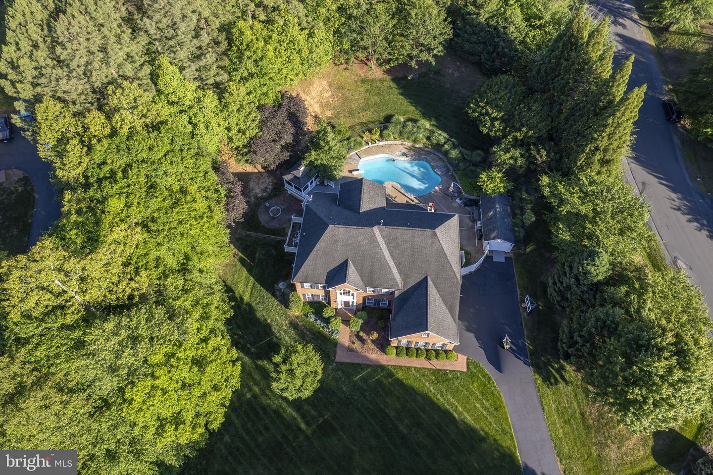 Manassas, Virginia, 20112, United States, 6 Bedrooms Bedrooms, ,5 BathroomsBathrooms,Residential,Active,2052030