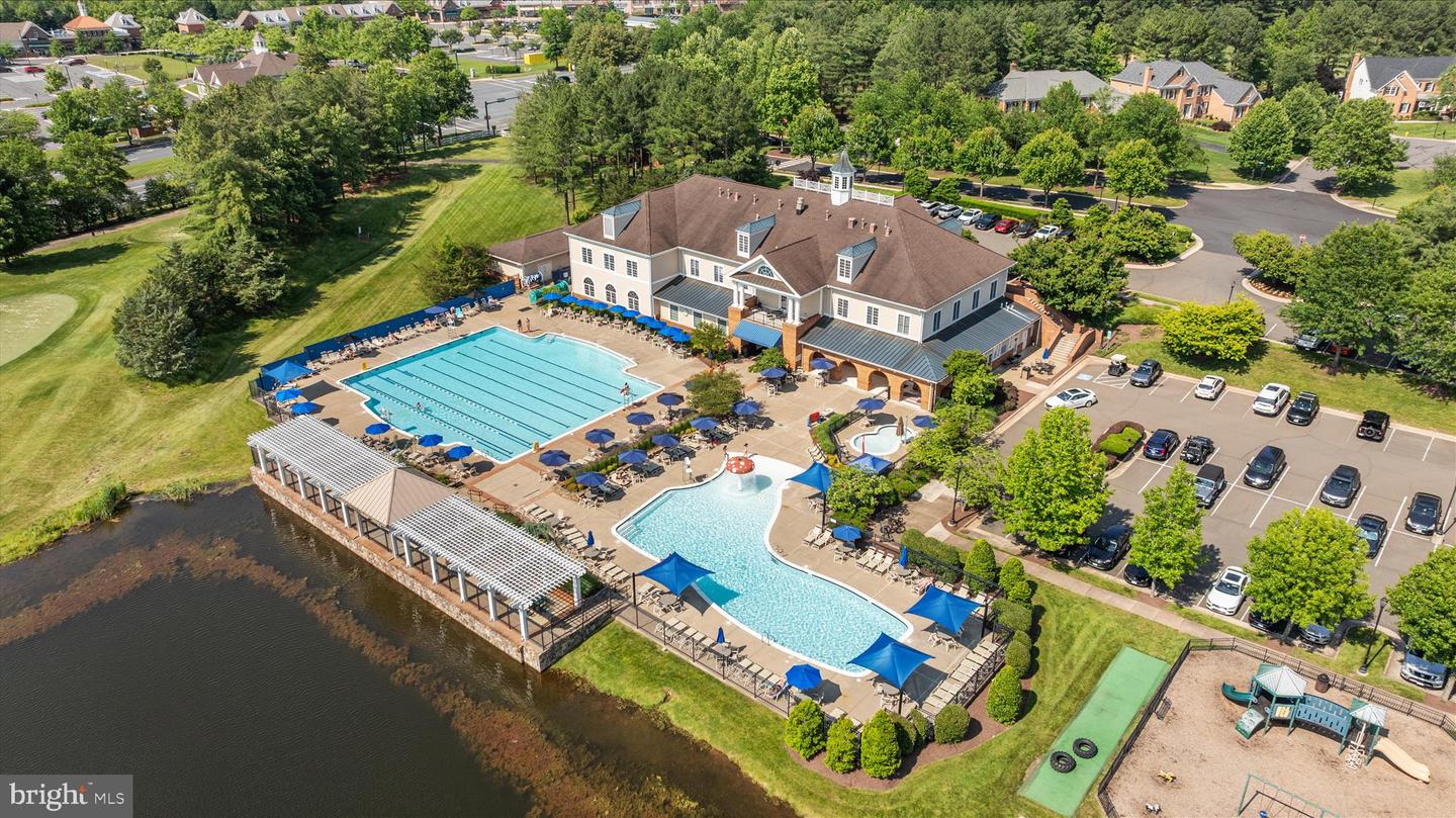 Haymarket, Virginia, 20169, United States, 5 Bedrooms Bedrooms, ,5 BathroomsBathrooms,Residential,Pending,2045778