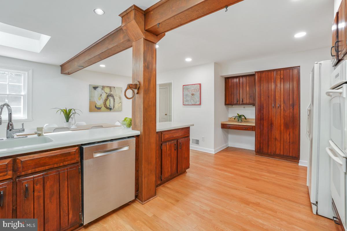 Potomac, Maryland, 20854, United States, 4 Bedrooms Bedrooms, ,3 BathroomsBathrooms,Residential,Active,1889030