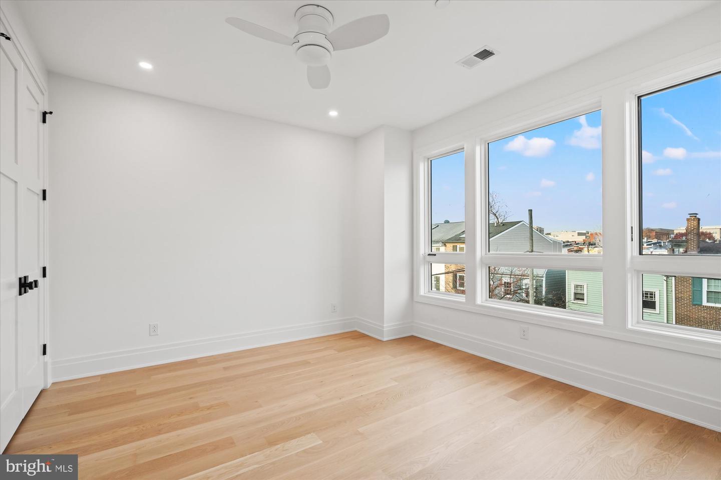 Alexandria, Virginia, 22314, United States, 4 Bedrooms Bedrooms, ,5 BathroomsBathrooms,Residential,Active,1993677