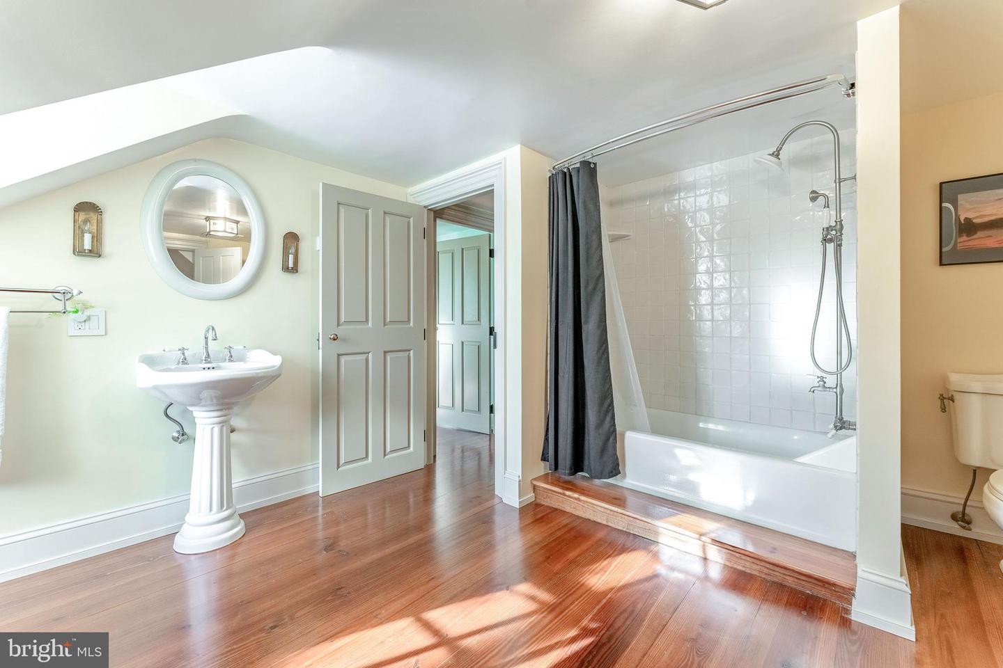 Jenkintown, Pennsylvania, 19046, United States, 6 Bedrooms Bedrooms, ,5 BathroomsBathrooms,Residential,Active,2010560