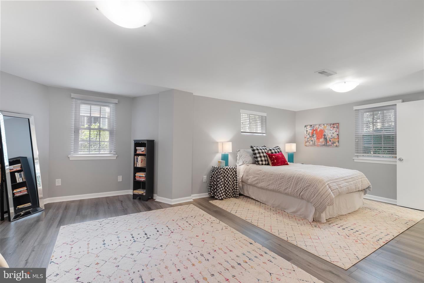 Arlington, Virginia, 22207, United States, 5 Bedrooms Bedrooms, ,4 BathroomsBathrooms,Residential,Active,1943764