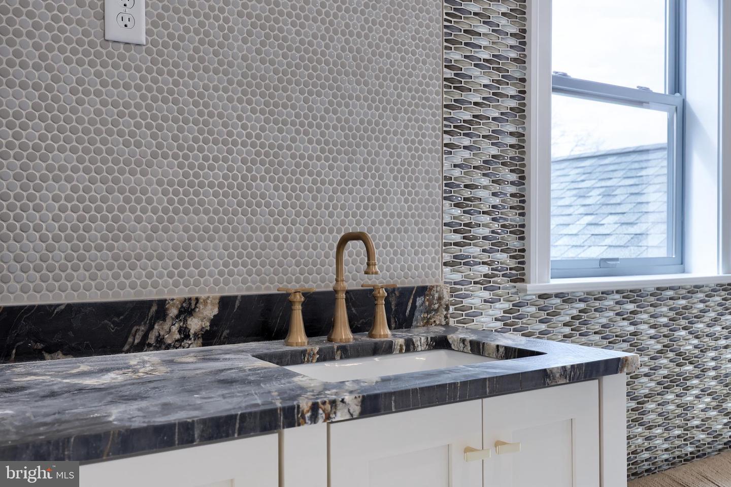 Lancaster, Pennsylvania, 17601, United States, 4 Bedrooms Bedrooms, ,5 BathroomsBathrooms,Residential,Active,1755222