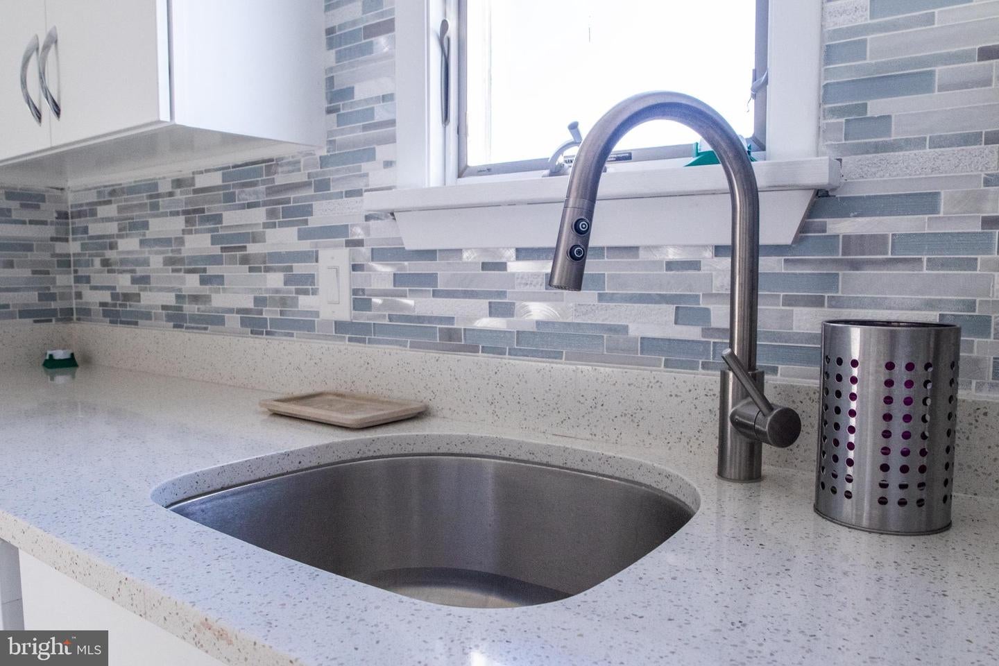 Longport, New Jersey, 08403, United States, 3 Bedrooms Bedrooms, ,2 BathroomsBathrooms,Residential,Active,1936141