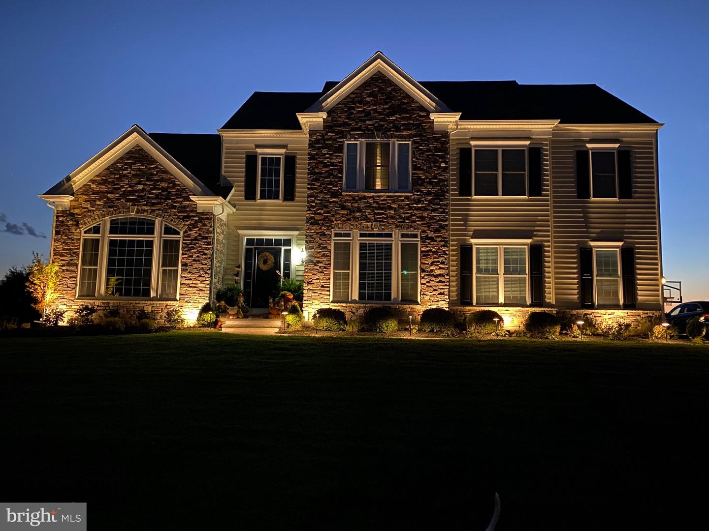 Downingtown, Pennsylvania, 19335, United States, ,5 BathroomsBathrooms,Residential,Pending,1703596