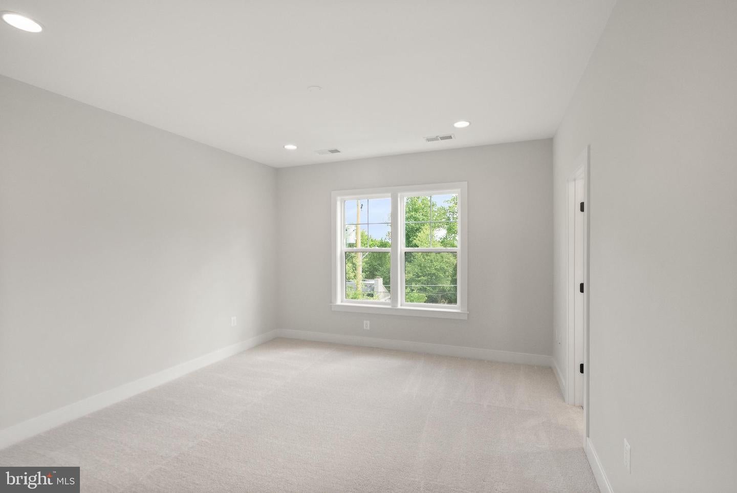 Falls Church, Virginia, 22046, United States, 7 Bedrooms Bedrooms, ,7 BathroomsBathrooms,Residential,Active,1798016