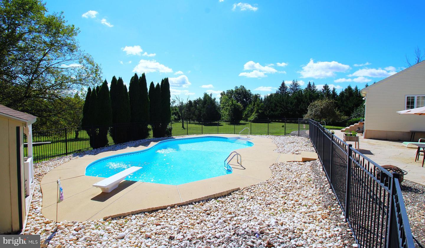 Chalfont, Pennsylvania, 18914, United States, 5 Bedrooms Bedrooms, ,4 BathroomsBathrooms,Residential,Active,2006906