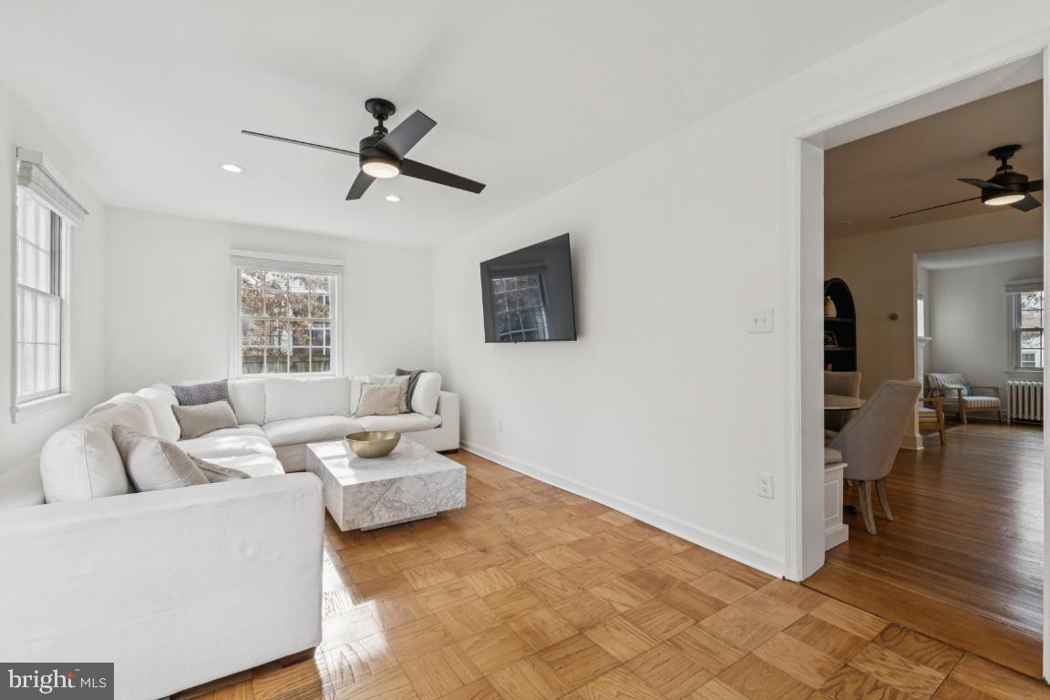 Arlington, Virginia, 22203, United States, 3 Bedrooms Bedrooms, ,3 BathroomsBathrooms,Residential,Active,2007962