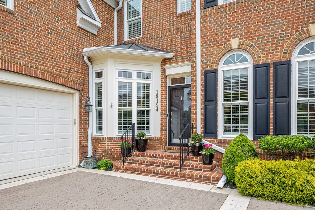 Leesburg, Virginia, 20176, United States, 4 Bedrooms Bedrooms, ,5 BathroomsBathrooms,Residential,Active,2044548