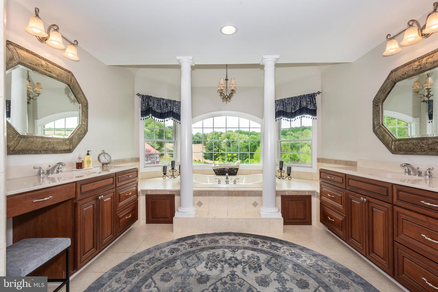 New Windsor, Maryland, 21776, United States, ,5 BathroomsBathrooms,Residential,Active,1829926