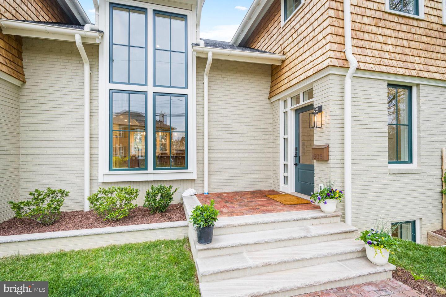 Alexandria, Virginia, 22301, United States, 6 Bedrooms Bedrooms, ,6 BathroomsBathrooms,Residential,Active,1825083