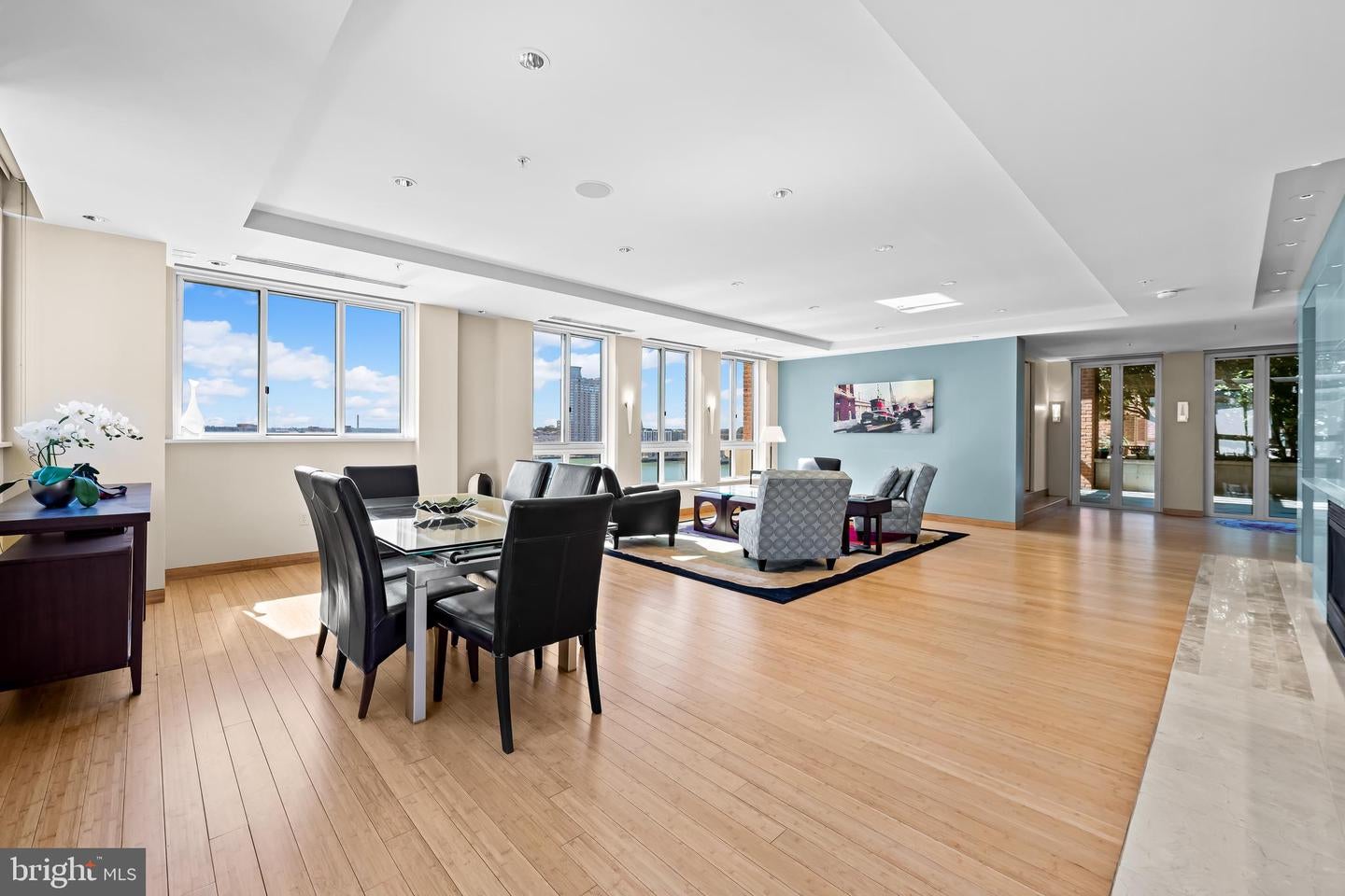 Baltimore, Maryland, 21202, United States, 3 Bedrooms Bedrooms, ,4 BathroomsBathrooms,Residential,Active,1963429