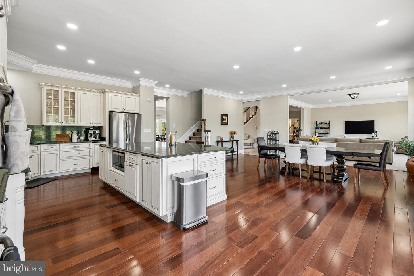 Leesburg, Virginia, 20176, United States, 4 Bedrooms Bedrooms, ,7 BathroomsBathrooms,Residential,Active,2045788
