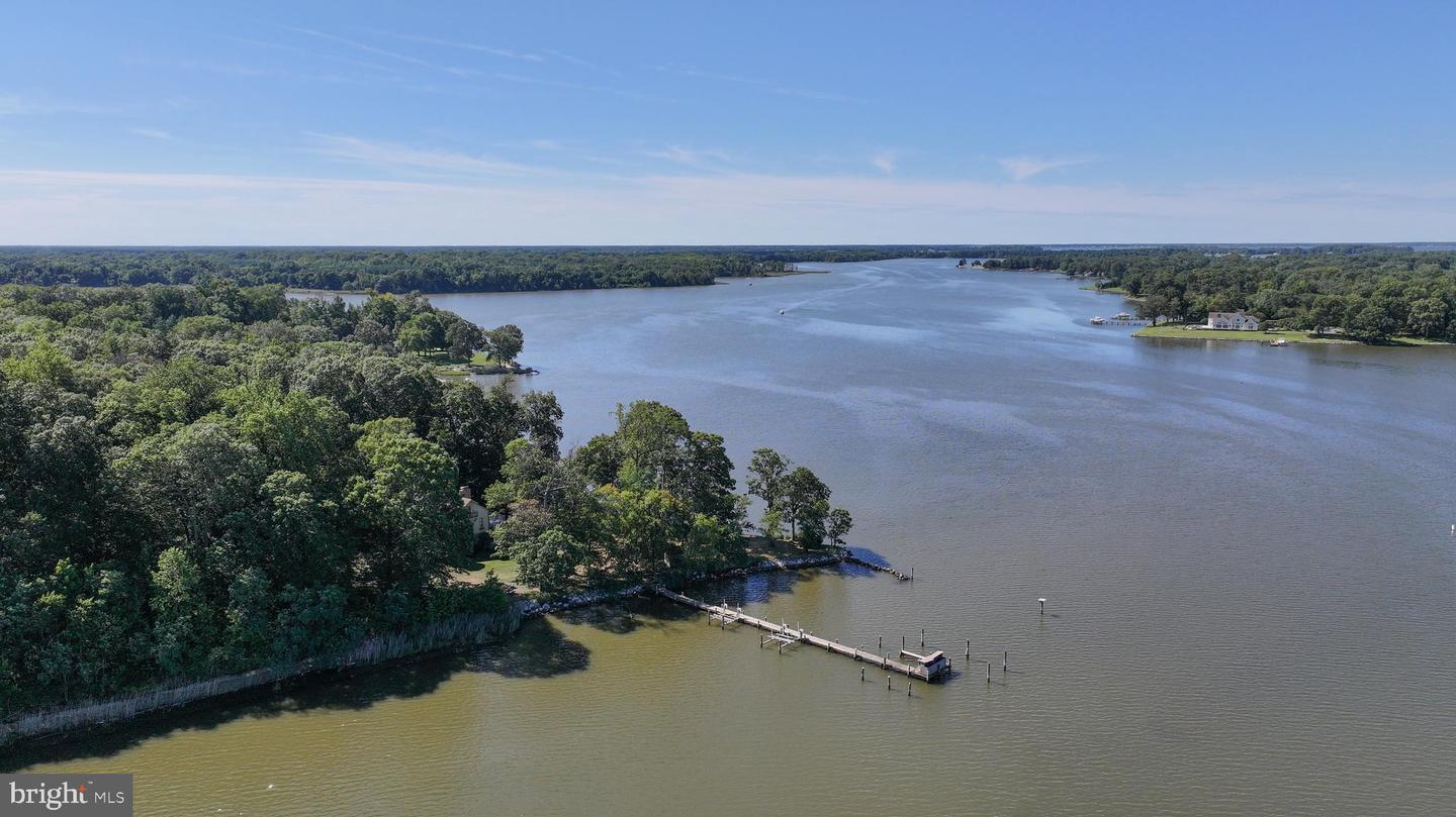 Queenstown, Maryland, 21658, United States, 4 Bedrooms Bedrooms, ,3 BathroomsBathrooms,Residential,Active,1998763