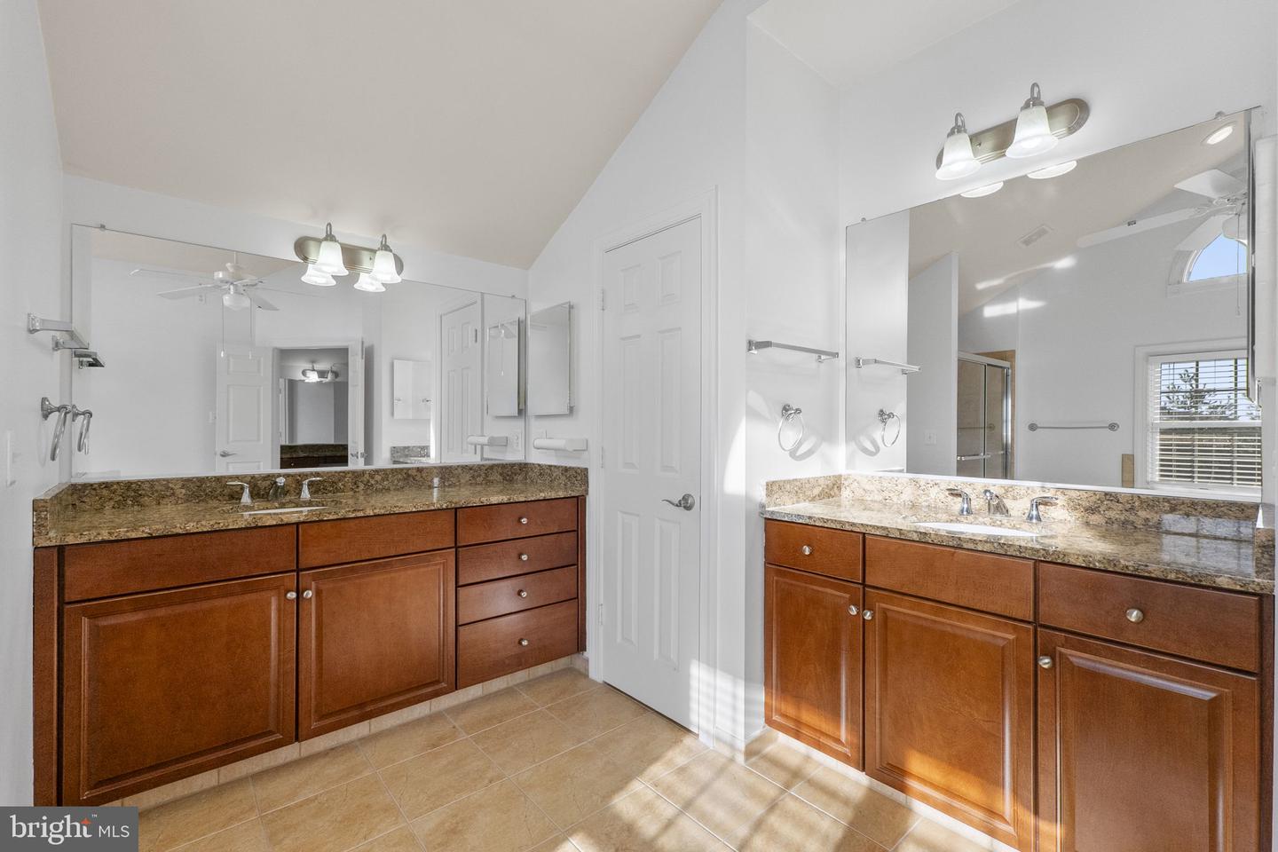 Clarksburg, Maryland, 20871, United States, 5 Bedrooms Bedrooms, ,5 BathroomsBathrooms,Residential,Active,2001354