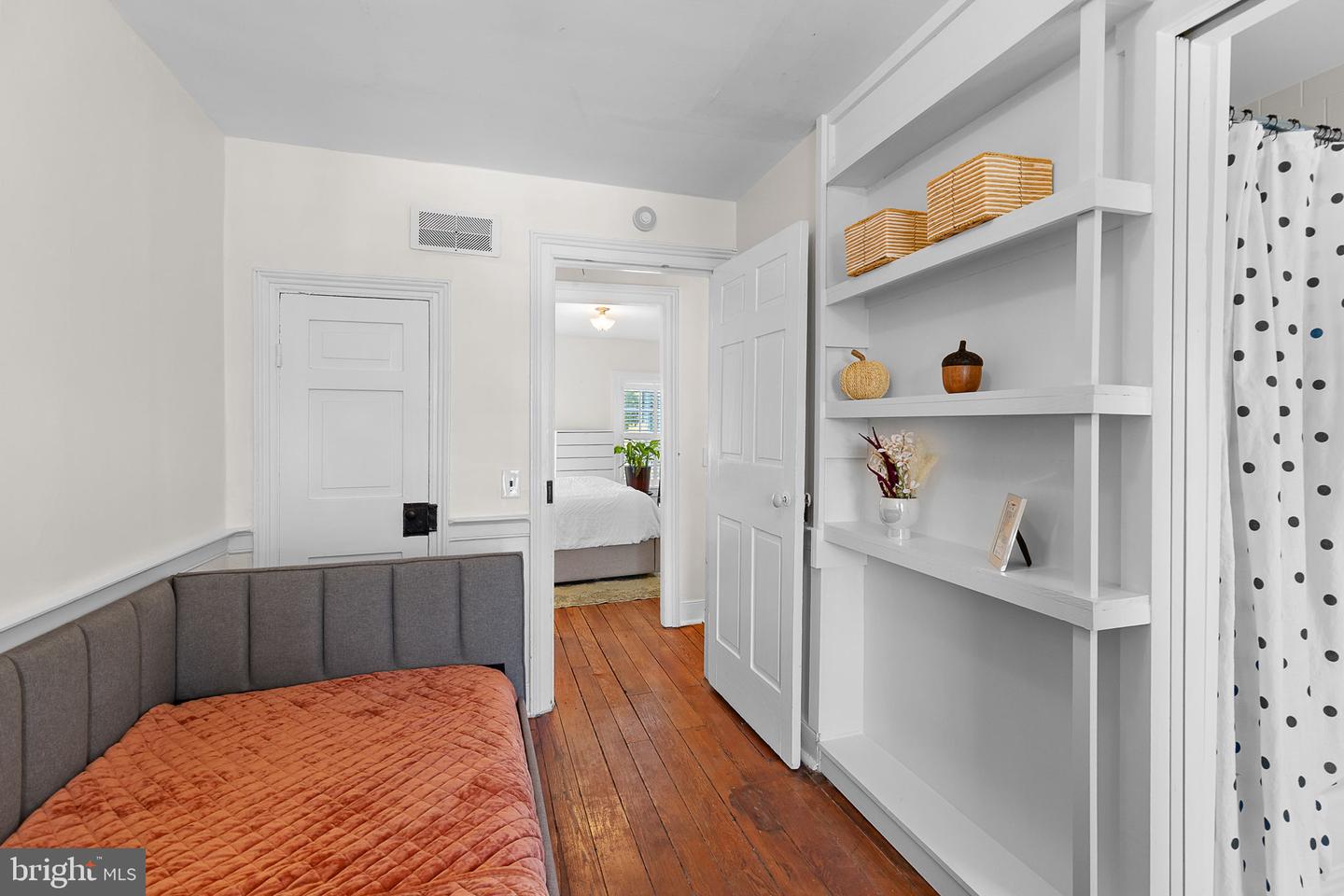 Alexandria, Virginia, 22314, United States, 3 Bedrooms Bedrooms, ,3 BathroomsBathrooms,Residential,Active,1927676
