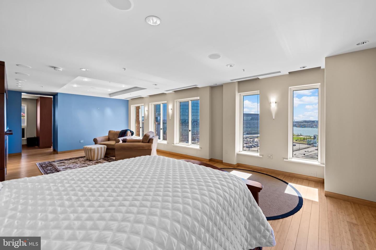 Baltimore, Maryland, 21202, United States, 3 Bedrooms Bedrooms, ,4 BathroomsBathrooms,Residential,Active,1963429