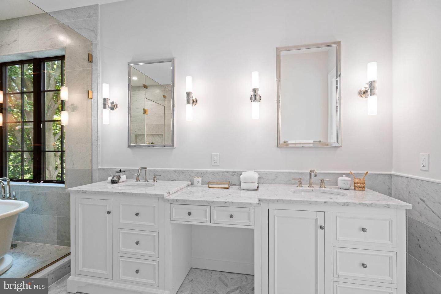 Washington, District Of Columbia, 20016, United States, 6 Bedrooms Bedrooms, ,8 BathroomsBathrooms,Residential,Active,1934802