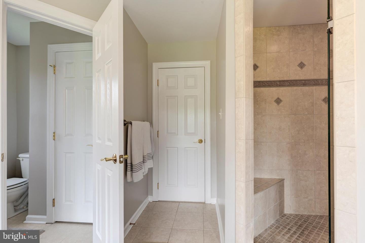 New Windsor, Maryland, 21776, United States, ,5 BathroomsBathrooms,Residential,Active,1829926