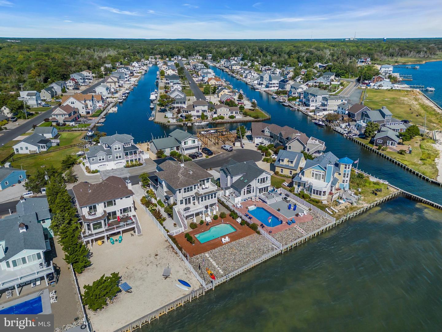 Waretown, New Jersey, 08758, United States, 4 Bedrooms Bedrooms, ,5 BathroomsBathrooms,Residential,Active,1926924