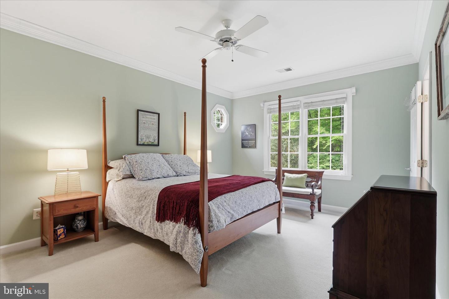 Oakton, Virginia, 22124, United States, 5 Bedrooms Bedrooms, ,5 BathroomsBathrooms,Residential,Pending,2045766