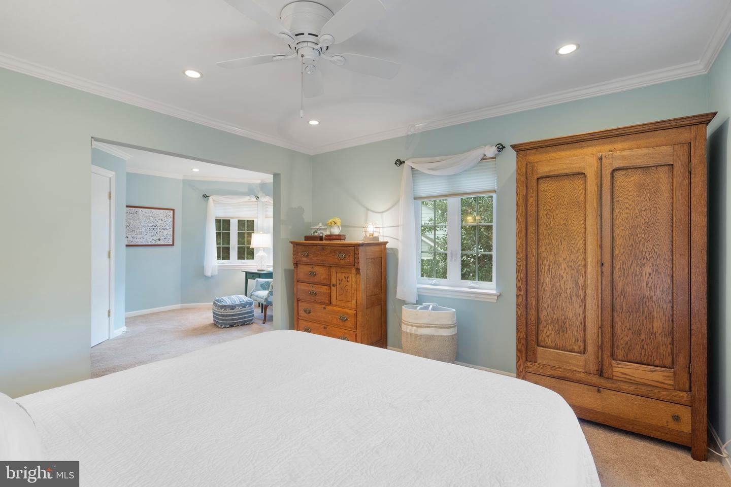 Arlington, Virginia, 22207, United States, 5 Bedrooms Bedrooms, ,4 BathroomsBathrooms,Residential,Active,1943764